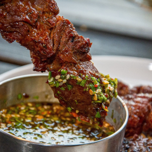 Bavetteskewer Australian Wagyu BMS 8+ | Chimichurri