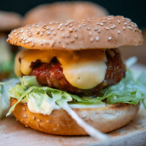 Cheddar/Jalapeno Burger Bagels
